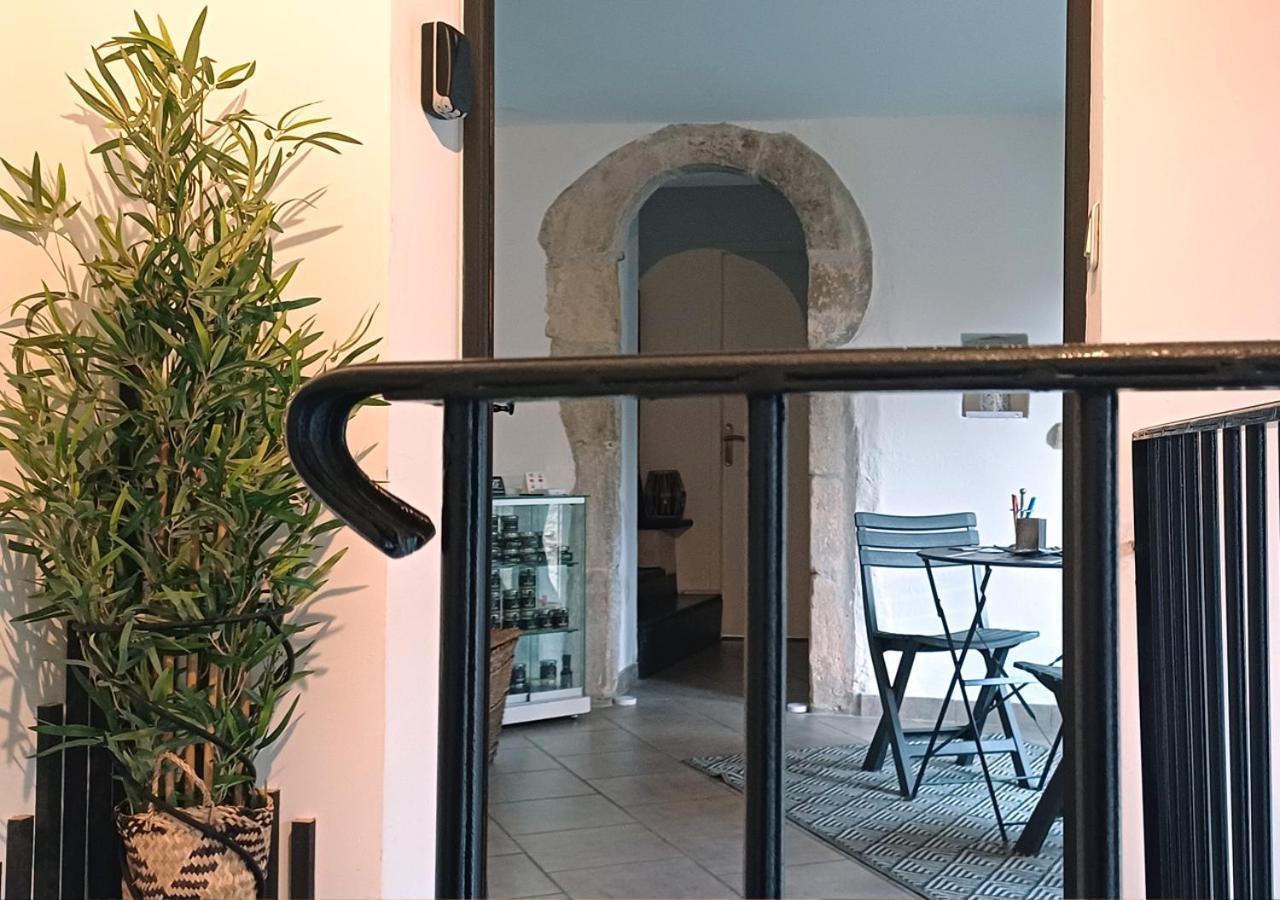 Hotel LOFT Gard, Proche des Cascades du Sautadet - Occitanie à Saint-Michel-d'Euzet Extérieur photo